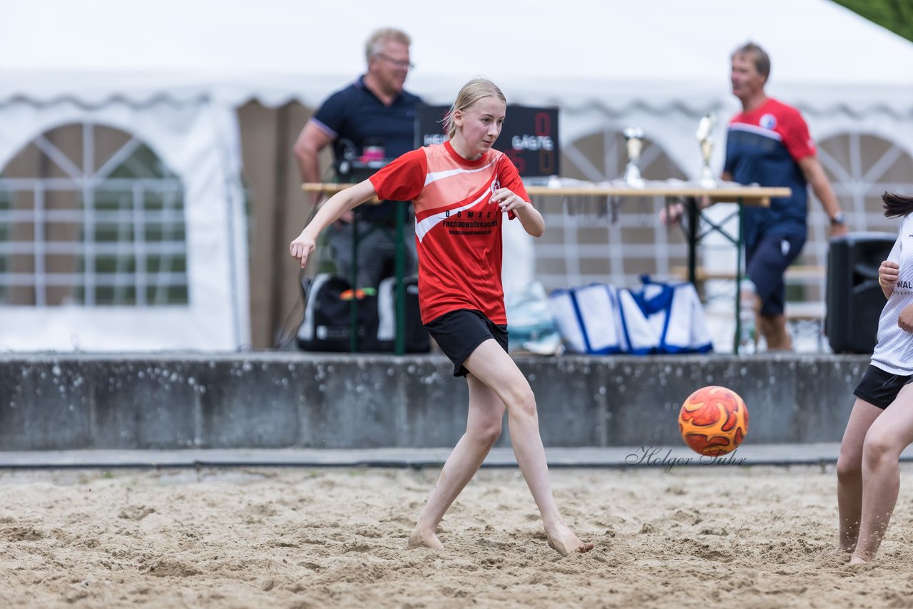 Bild 67 - wBJ/wCJ Beachsoccer Cup